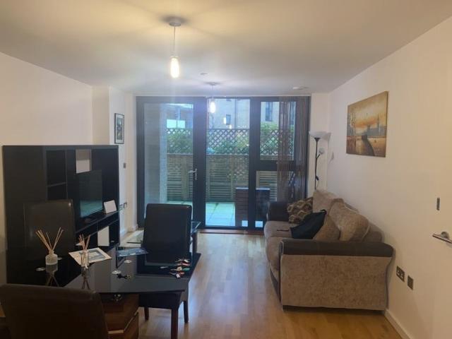 Apartment at Parkside Avenue, Greater London