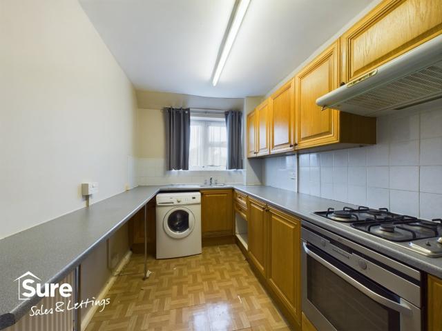 Apartment at Parkwood Drive, Dacorum