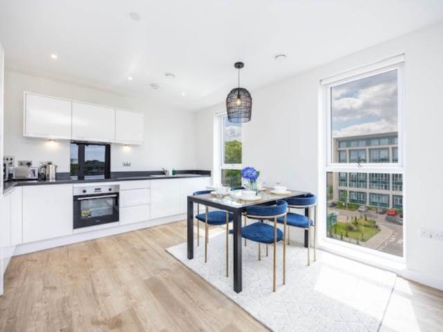 Apartment at Peregrine Drive, Brentwood