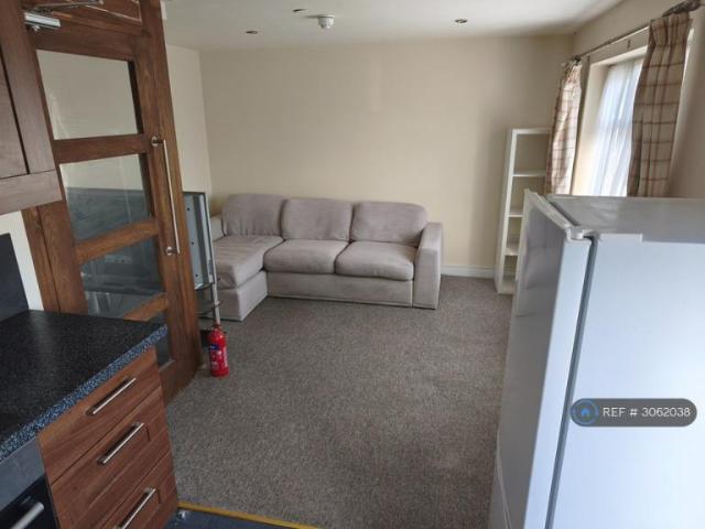 Apartment at Perne Road, Cambridge
