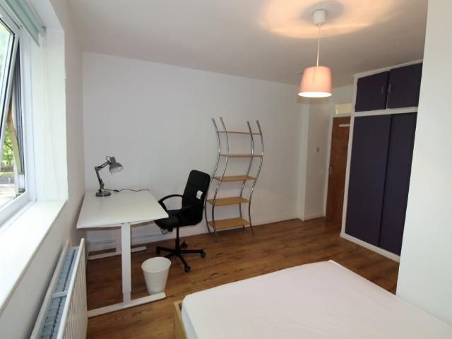 Apartment at Phoenix Road, Greater London