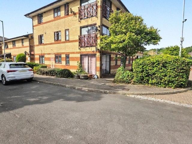 Apartment at Pincott Place, Greater London