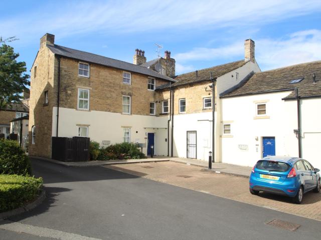 Apartment at Pine Tree Avenue, Leeds