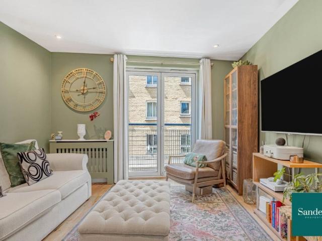 Apartment at Plumbers Row, Greater London