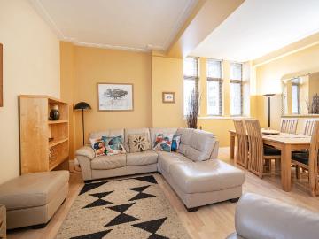 Apartment at Prescot Street, Greater London