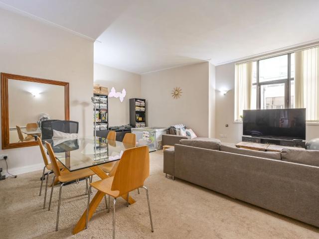 Apartment at Prescot Street, Greater London