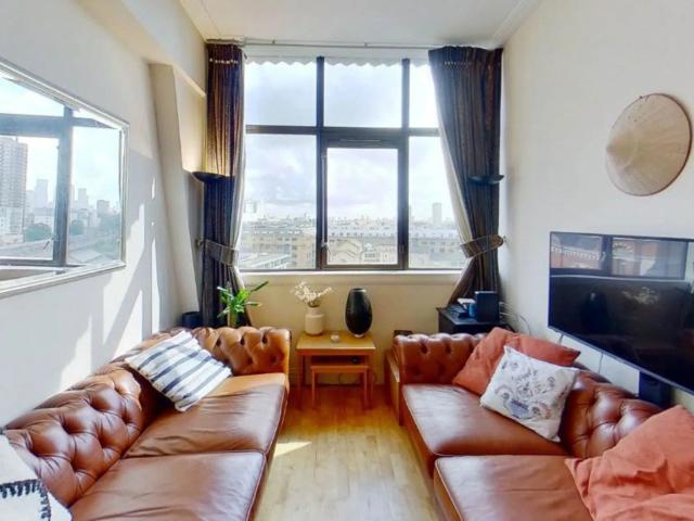 Apartment at Prescot Street, Greater London