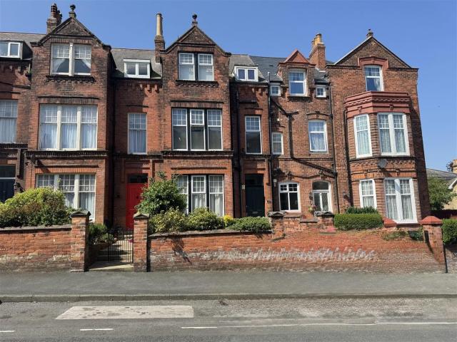 Apartment at Princess Royal Terrace, Scarborough