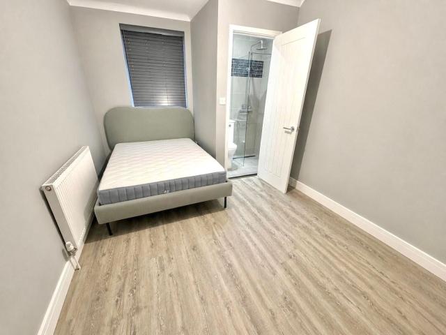 Apartment at Queen Anne Avenue, Greater London