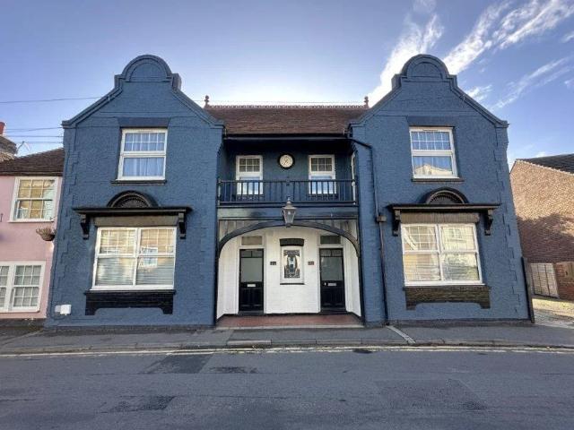 Apartment at Queen Street, Deal