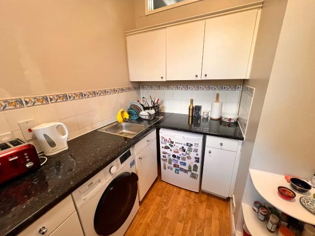 Apartment at Queens Avenue, Greater London