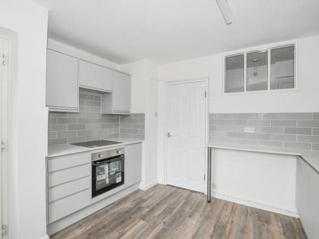Apartment at Queens Court, St Albans