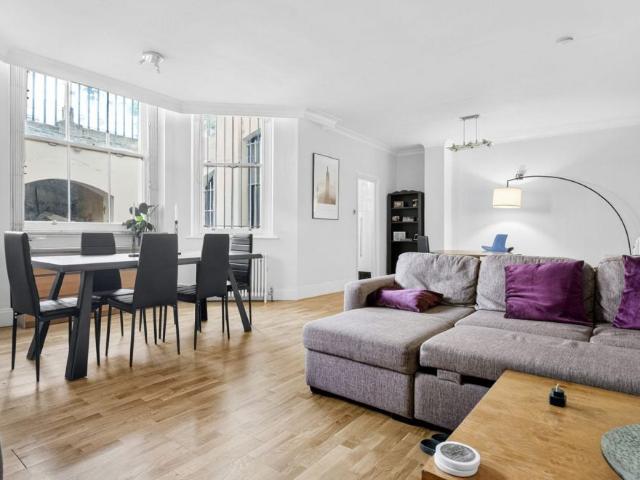 Apartment at Queen's Gate, City of Westminster