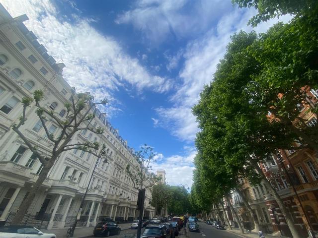 Apartment at Queen's Gate, City of Westminster