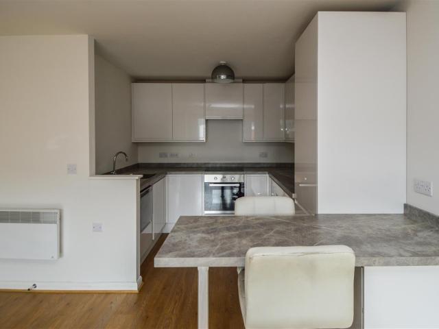 Apartment at Queens Hospital Close, Birmingham