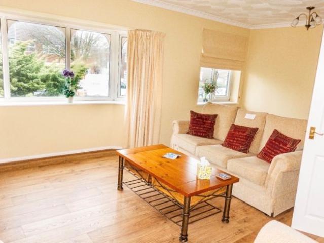 Apartment at Rothesay Road, Guide