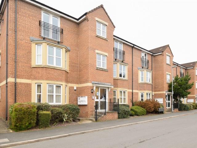 Apartment at Royal Troon Drive, Wakefield