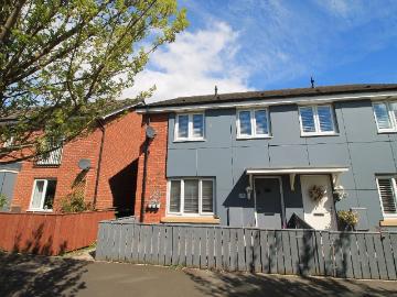 Flat to rent in North East - Equipped kitchen