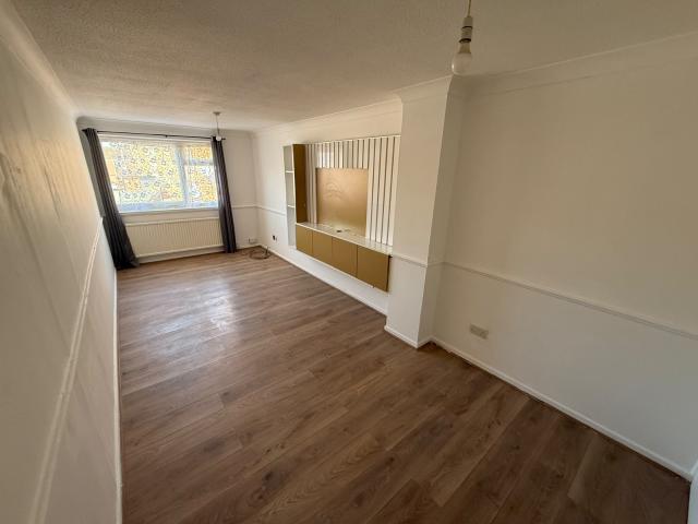 Apartment at Rochfords Gardens, Slough