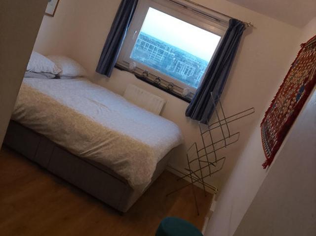 Apartment at Rodenhurst Road, Greater London