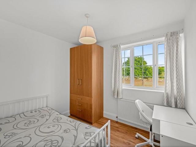 Apartment at Roehampton Vale, Greater London