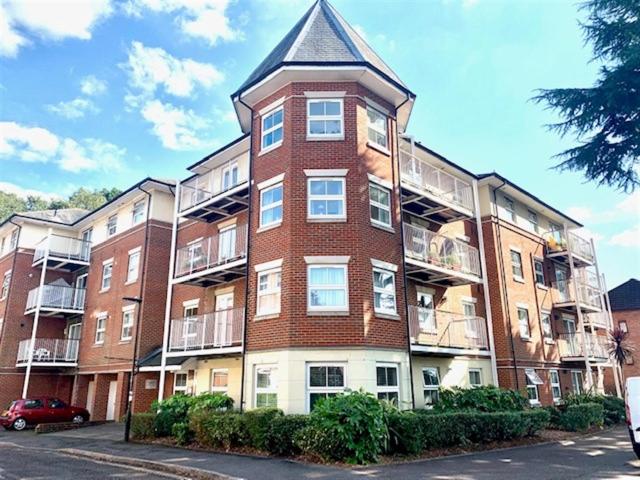 Apartment at Rollesbrook Gardens, Southampton