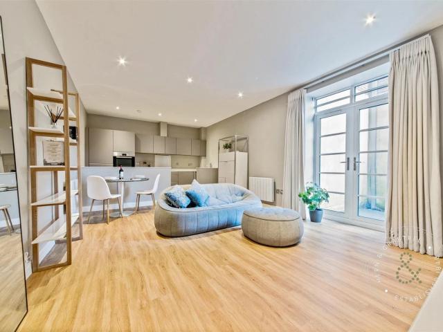 Apartment at Romilly Crescent, Cardiff