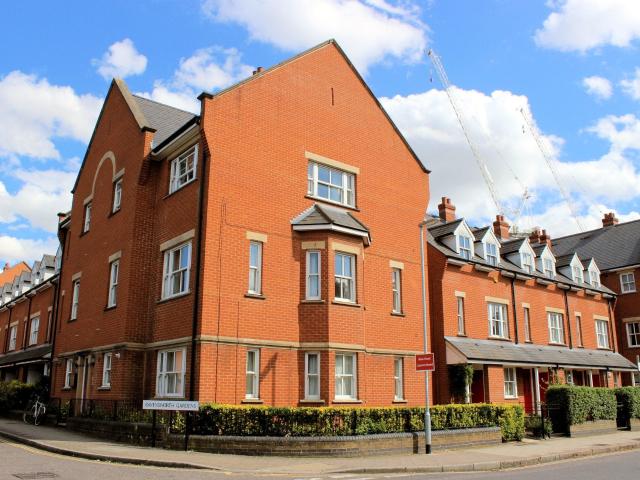Apartment at Ravensworth Gardens, Cambridge