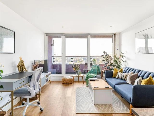Apartment at Rainhill Way, Greater London