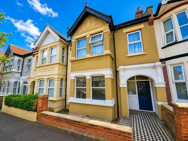 Apartment at Ramuz Drive, Southend on Sea