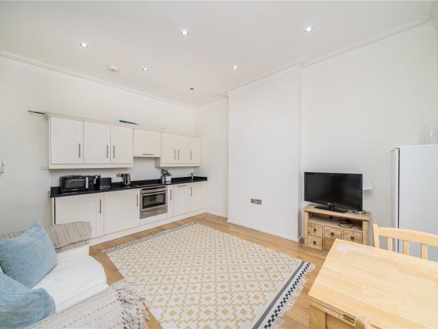 Apartment at Randolph Avenue, City of Westminster