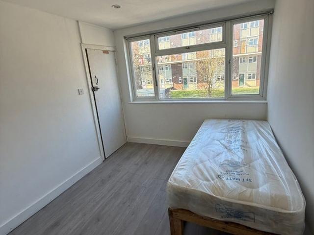 Apartment at Reid Close, Greater London