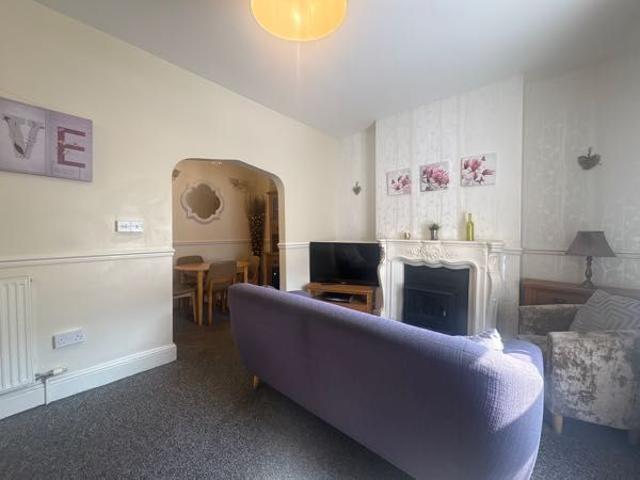 Apartment at River Road, Cwm