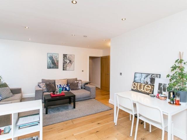 Apartment at Richmond Road, Greater London