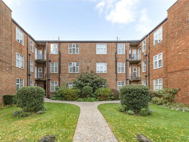Apartment at Richmond Road, Greater London
