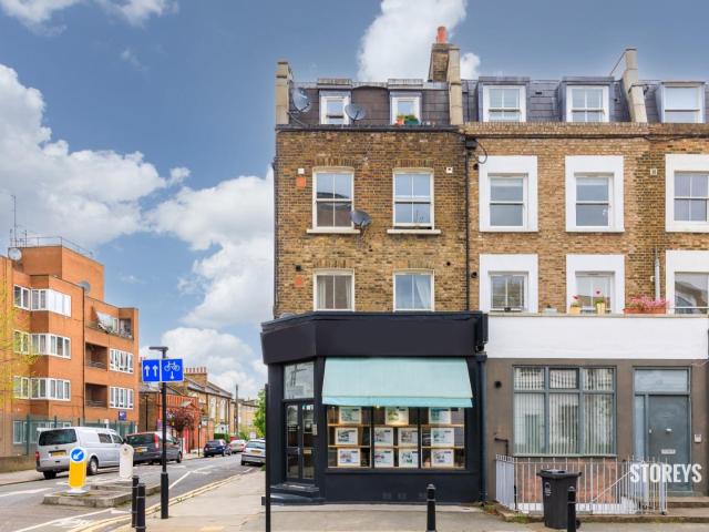 Apartment at Richmond Road, Greater London