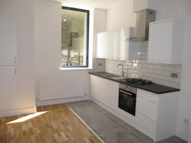 Apartment at Ridge Way, Richings Park