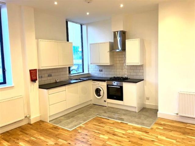 Apartment at Ridge Way, Richings Park