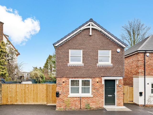 Apartment at Riefield Road, Greater London