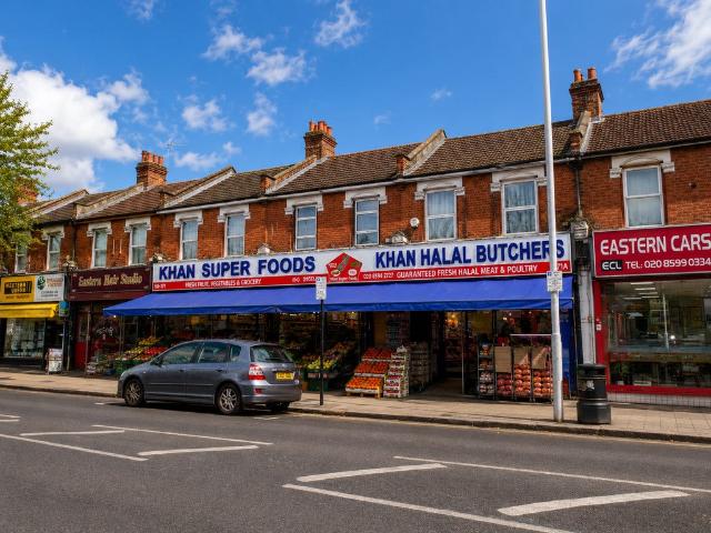 Apartment at Ripley Road, Greater London