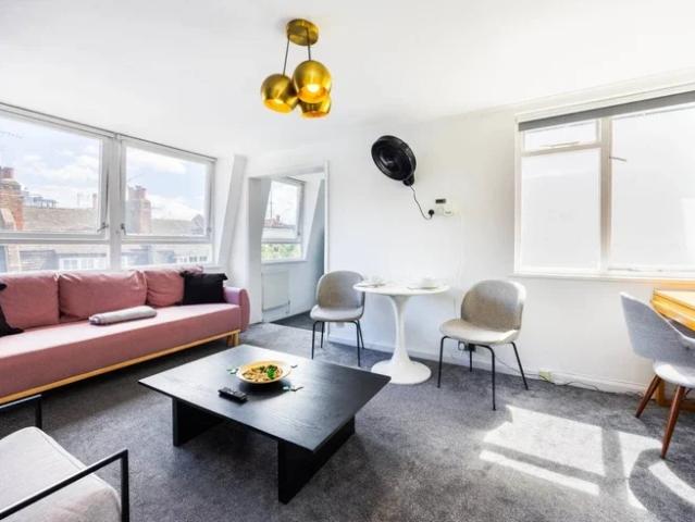 Apartment at Rutland Gate, City of Westminster