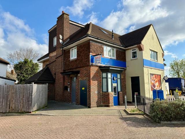Apartment at Ruxley Lane, Epsom and Ewell