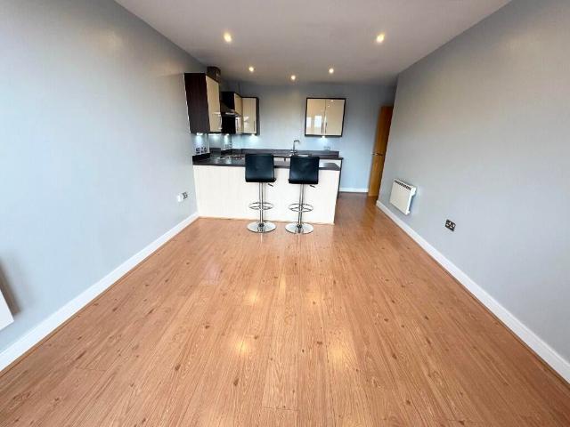 Apartment at Rumbush Lane, Metropolitan Borough of Solihull