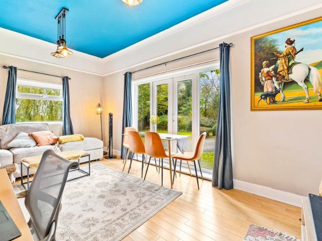 Apartment at Russ Hill, Mole Valley