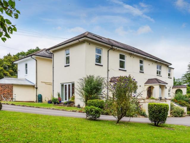 Apartment at Russ Hill, Mole Valley