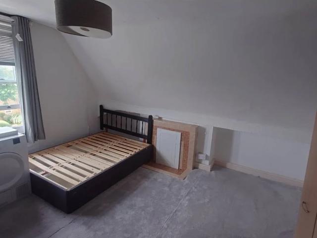 Apartment at Wood Vale, Greater London