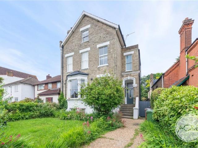 Apartment at Wood Vale, Greater London