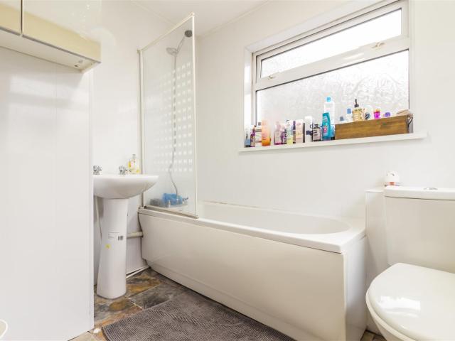 Apartment at Wood Road, Pontypridd