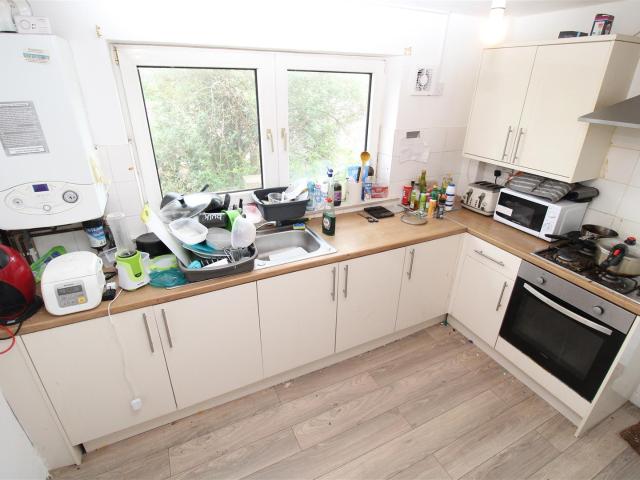 Apartment at Wood Road, Pontypridd