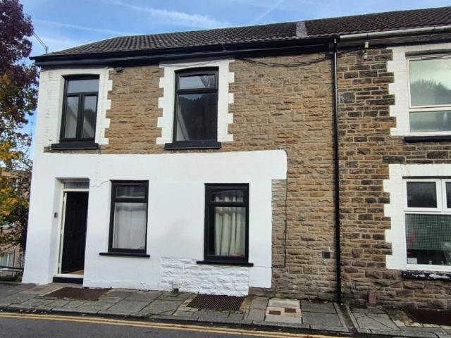Apartment at Wood Road, Pontypridd